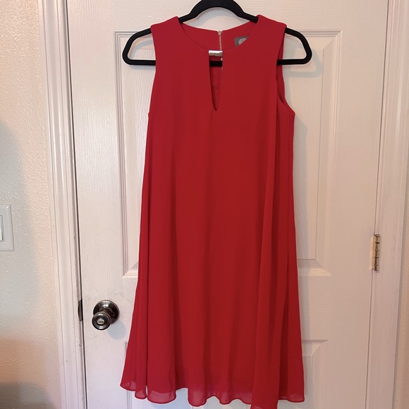 Vince Camuto Dresses & Skirts - Vince Camuto Red Fitted Inside Layered Chiffon Outside Dress Size 2